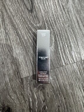 Tom Ford Soleil Ultra-Shine Lip Color - Neutral Beige